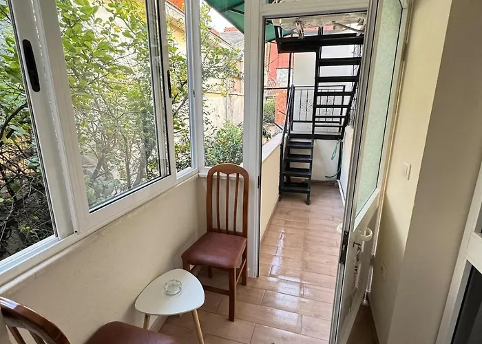 アパート Tarraca House ティラナ